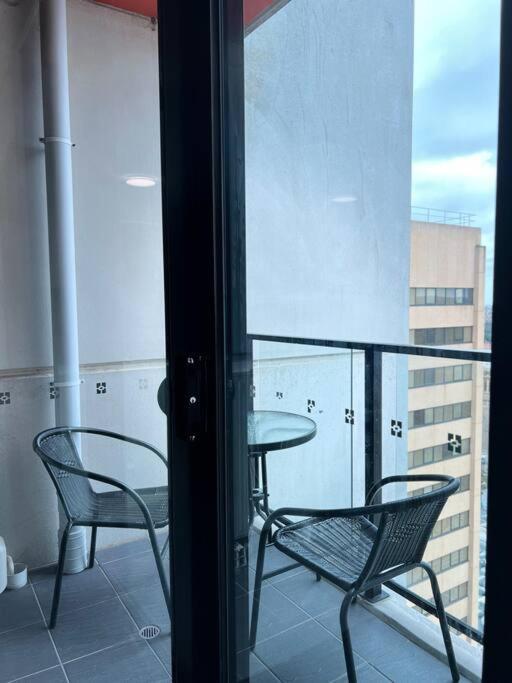 Apartment Entire 2br 1004