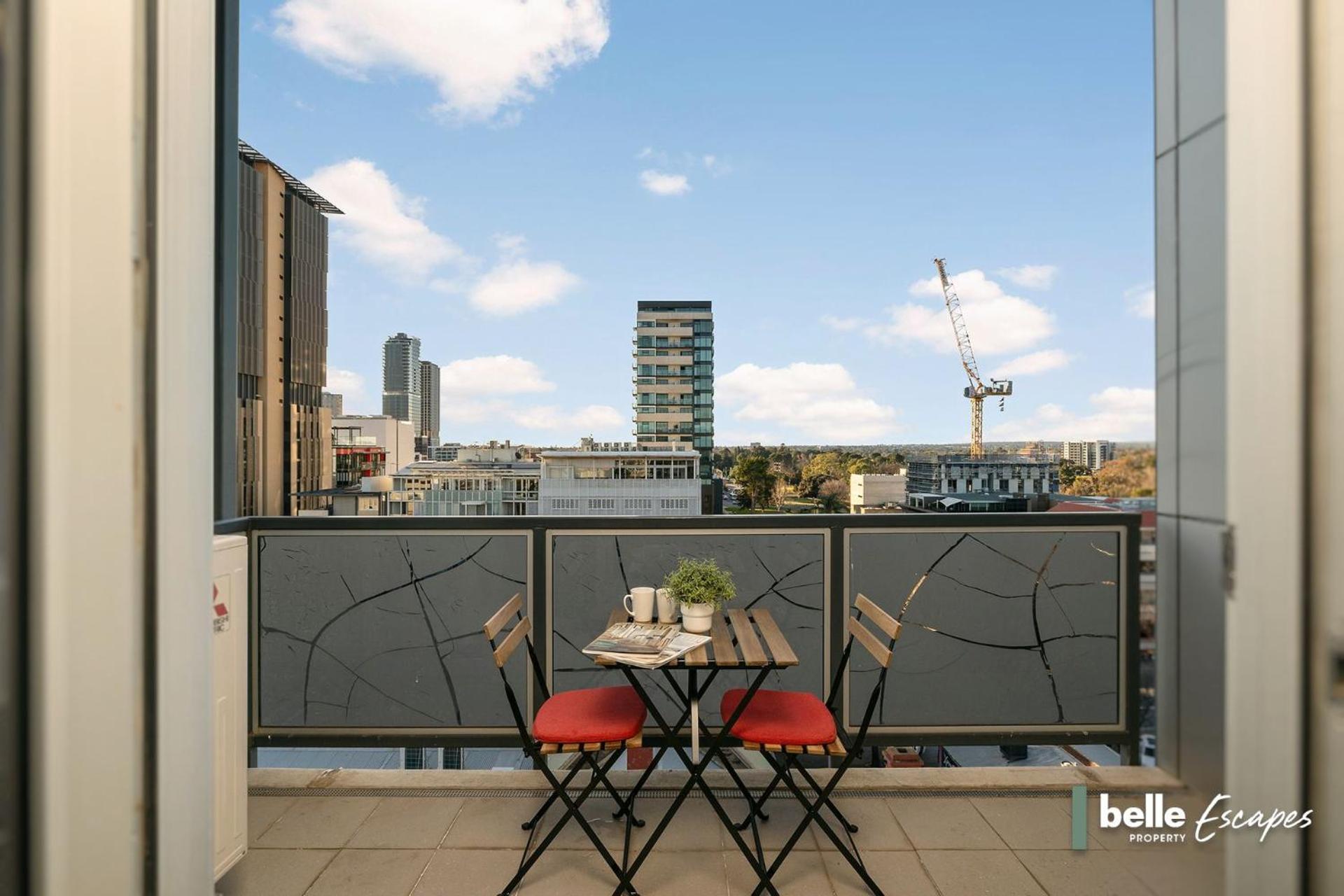 Apartment 2 Bedroom With Car Parking In East *