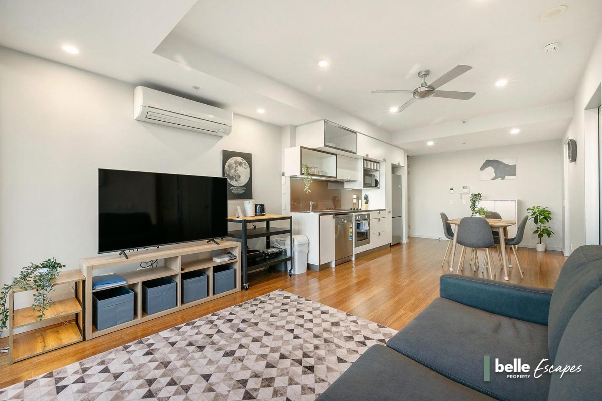 Apartment 2 Bedroom With Car Parking In East Adelaide