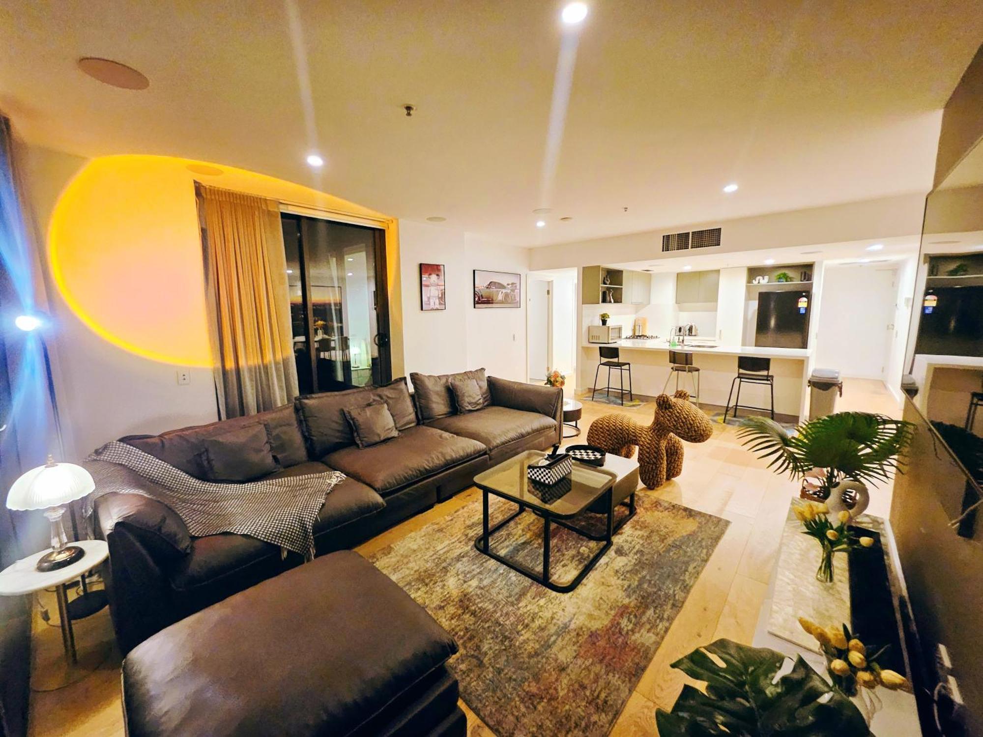 Apartment Eden - Fast & Furious 伊甸园 - 速度与激情 Adelaide