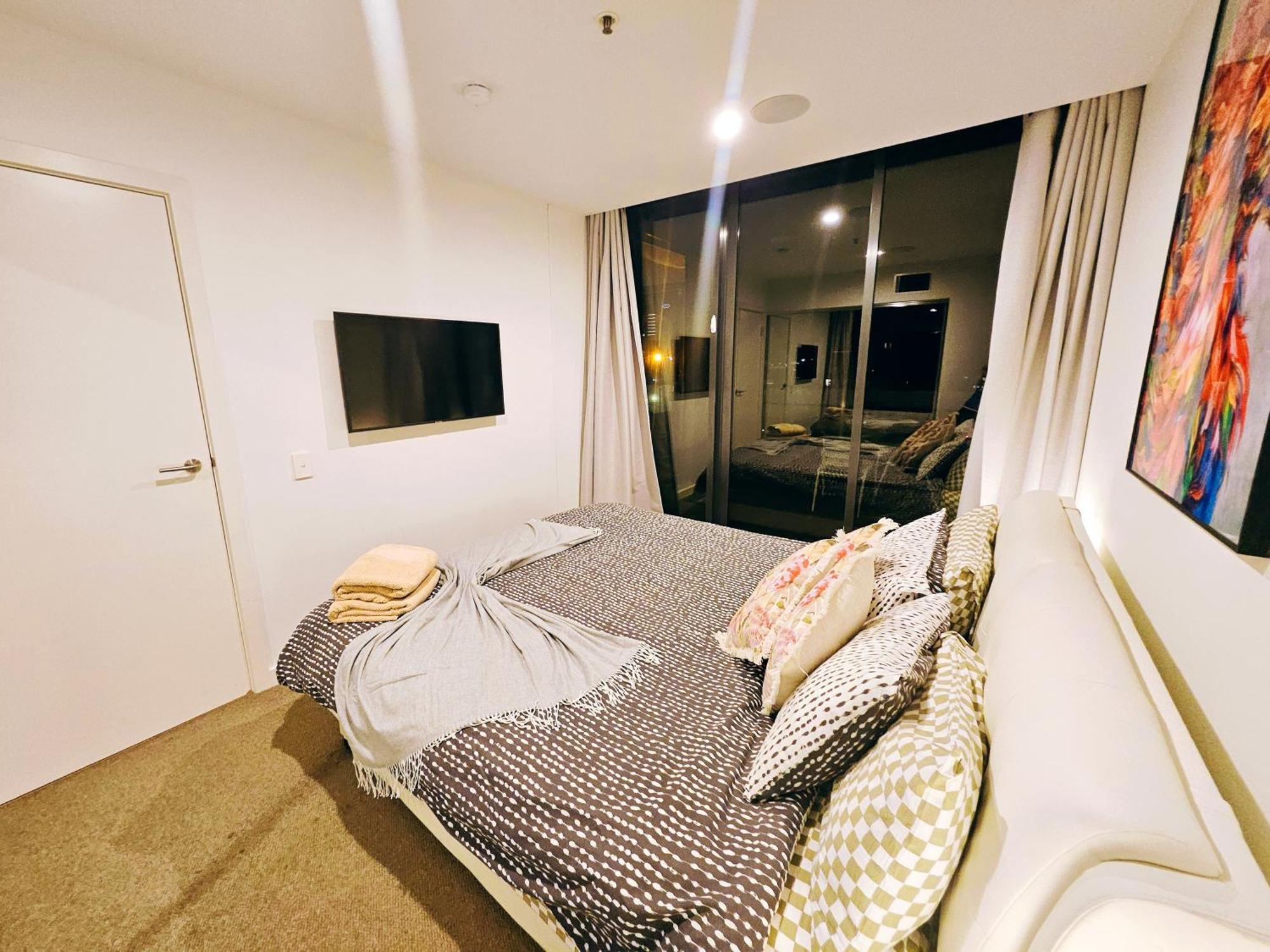 Eden - Fast & Furious 伊甸园 - 速度与激情 Apartment Adelaide