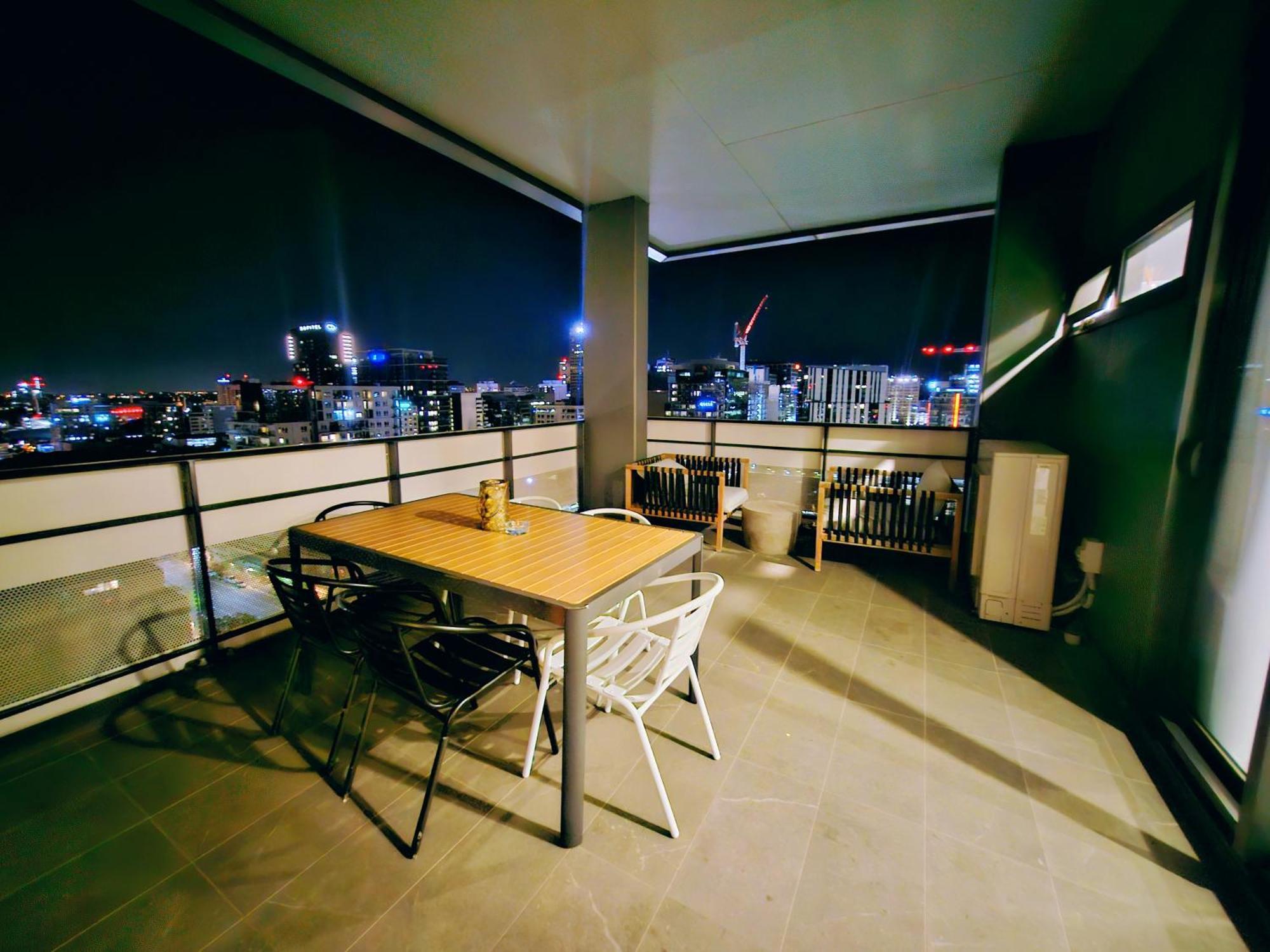 Eden - Fast & Furious 伊甸园 - 速度与激情 Apartment Adelaide