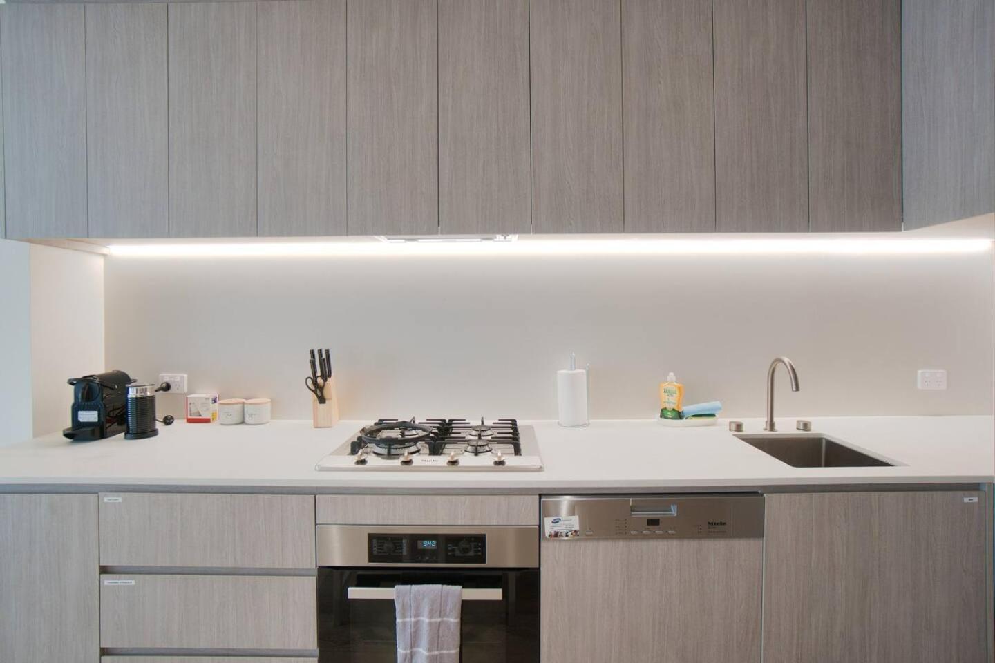 Apartment Elegant New In Vibrant Rundle Mall *