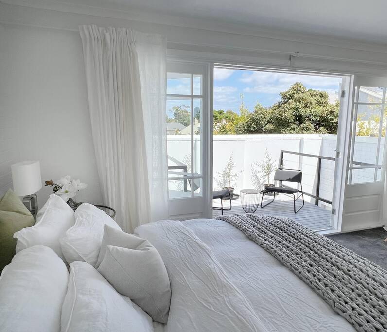 Manhattan Style 3 Story Luxury In St Peters Holiday home *