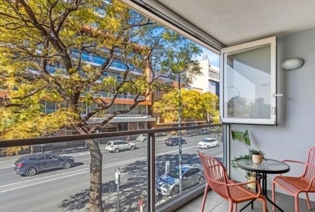 Luxury 2br In The Heart Of Cbd Apartment Adelaide