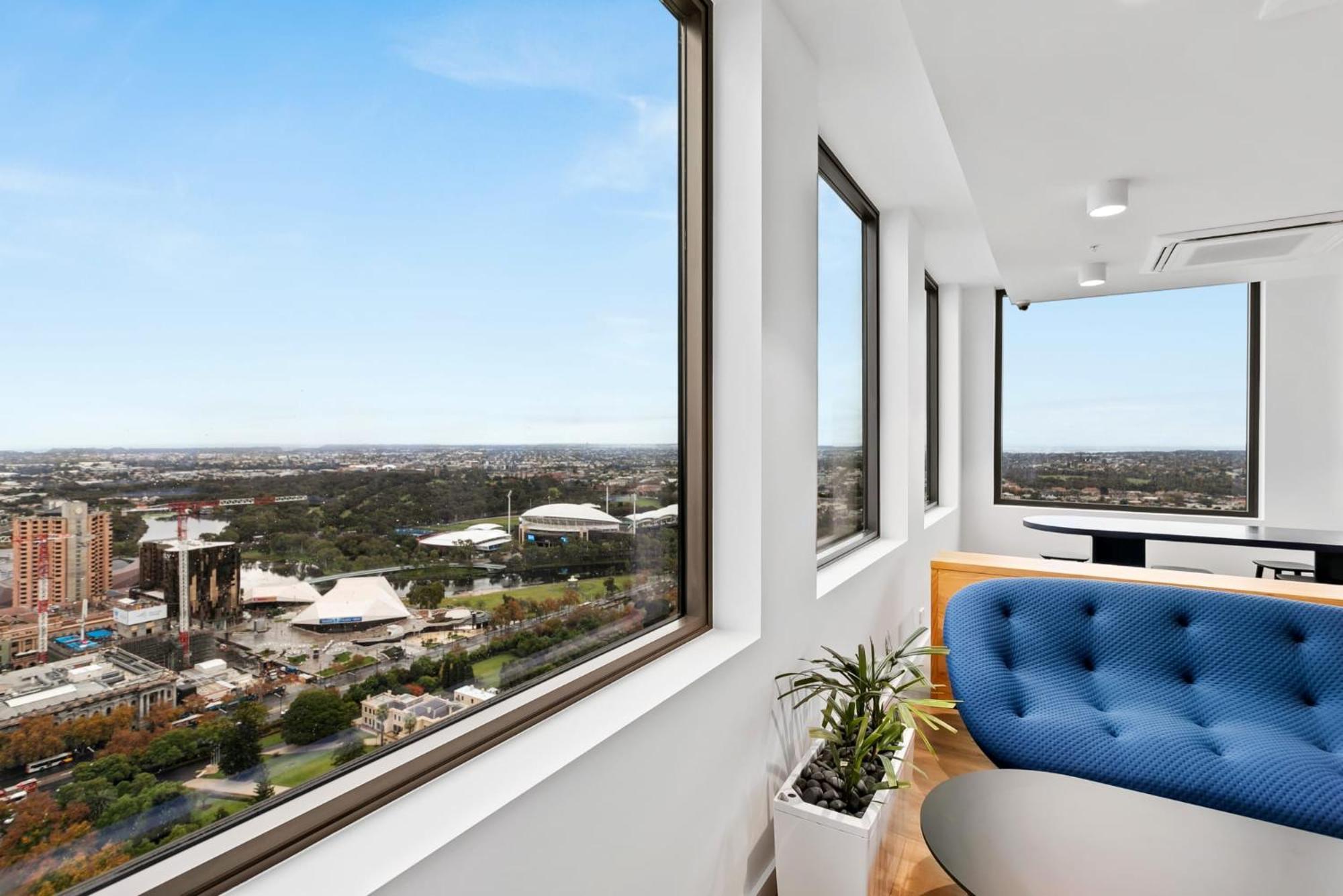 Comfy At Switch Living In The Centre Of Apartment