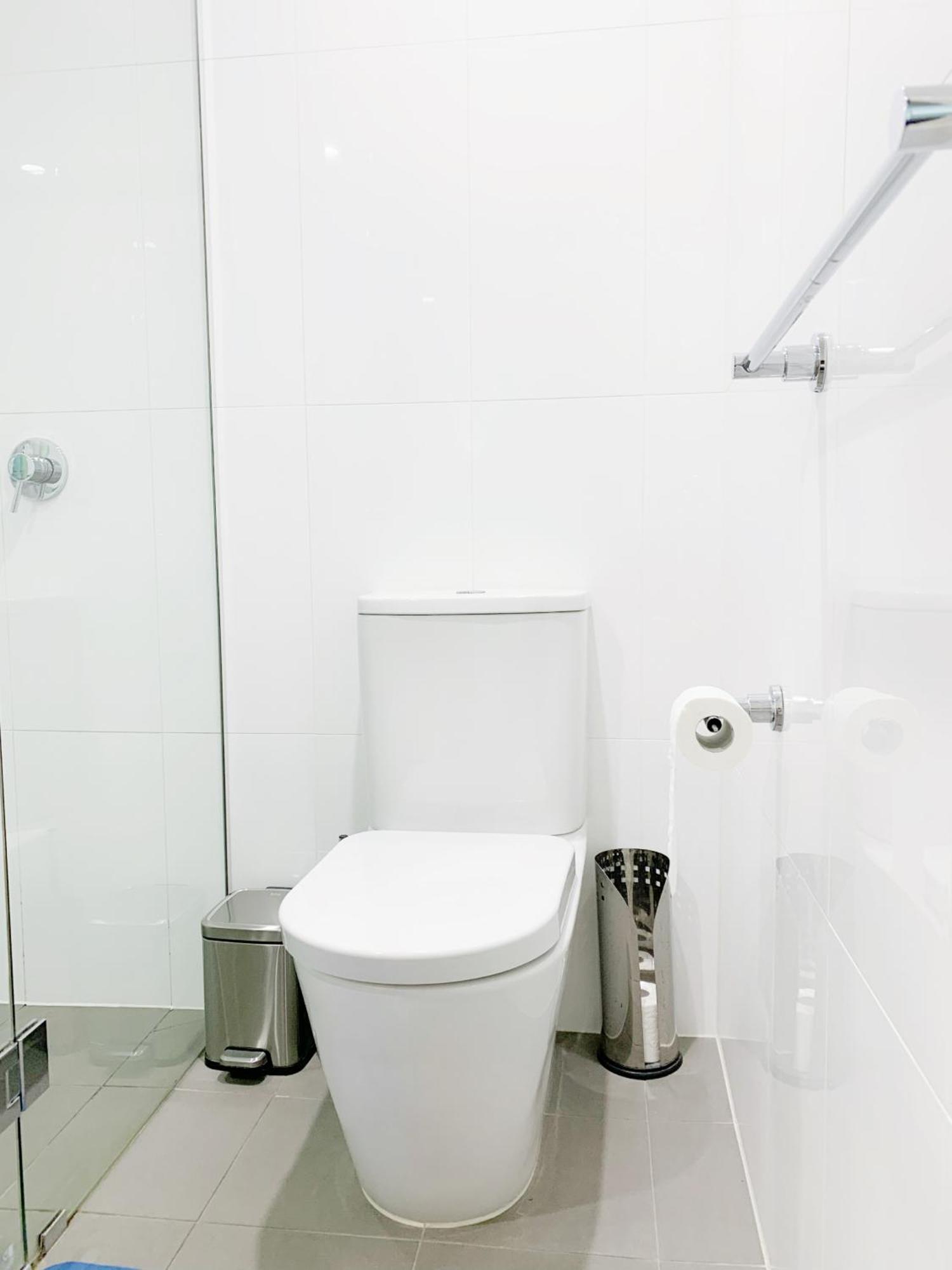 Modern One Bedroom At Morphett Street