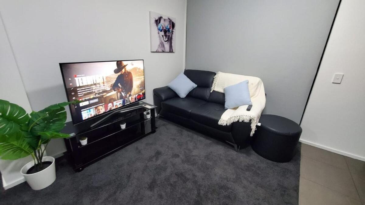 Zen Vibe, Entire Apt, With Study Room, Wifi, Central, Cafe