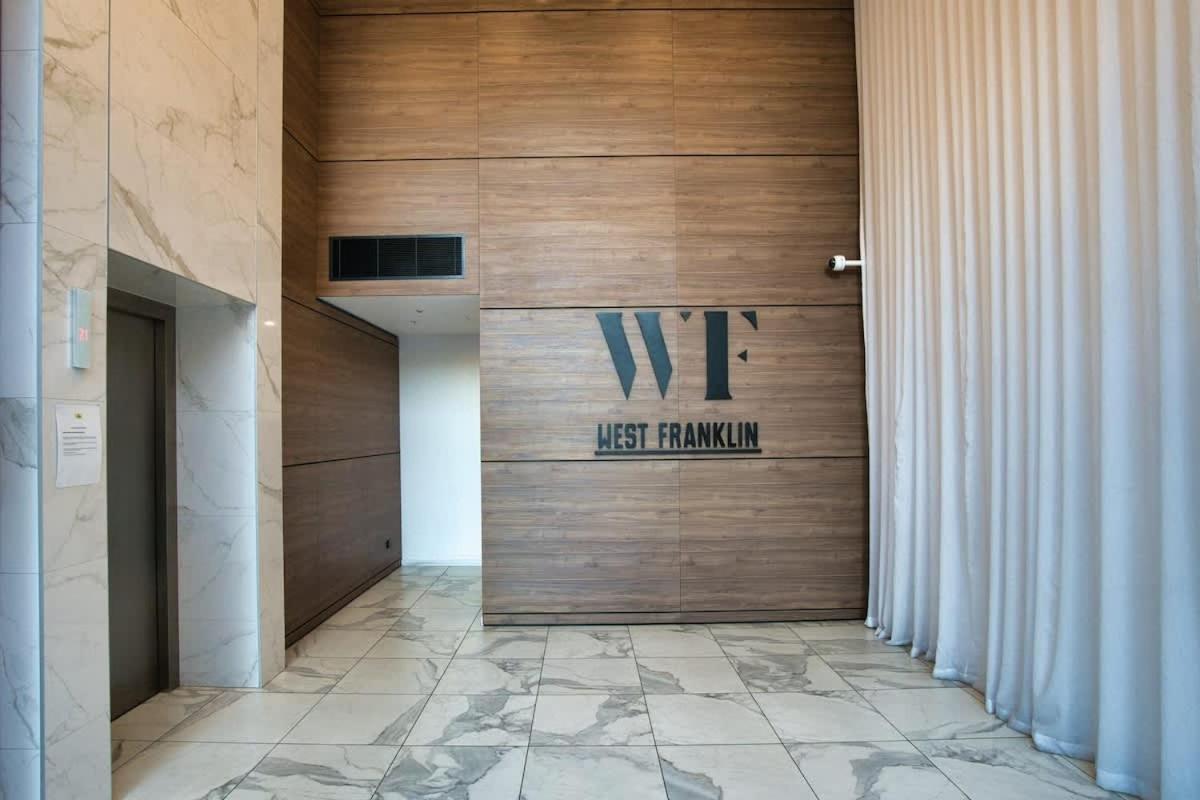 Luxury 3 Bedroom With Pool-gym-sauna-steam Apartment Adelaide
