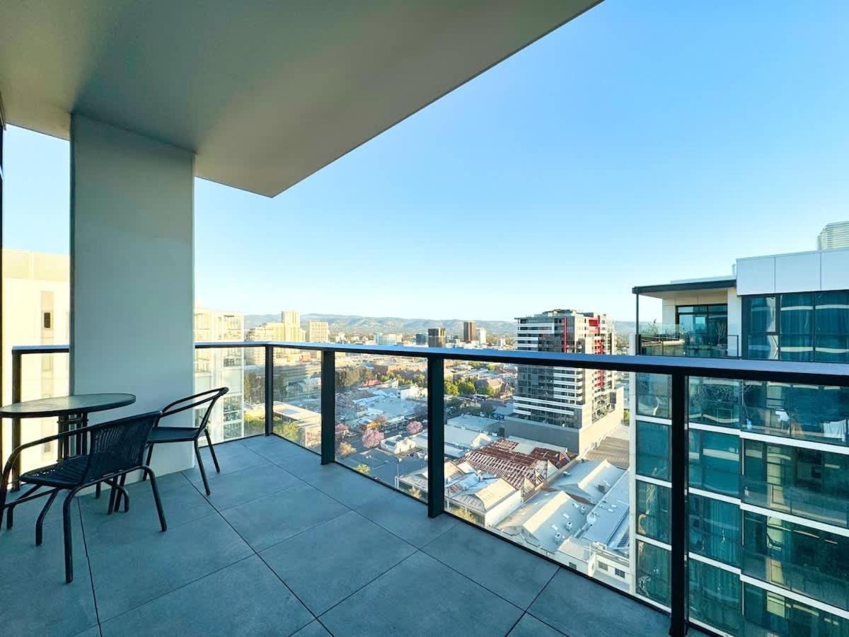 Apartment High-rise Heaven - West Franklin *