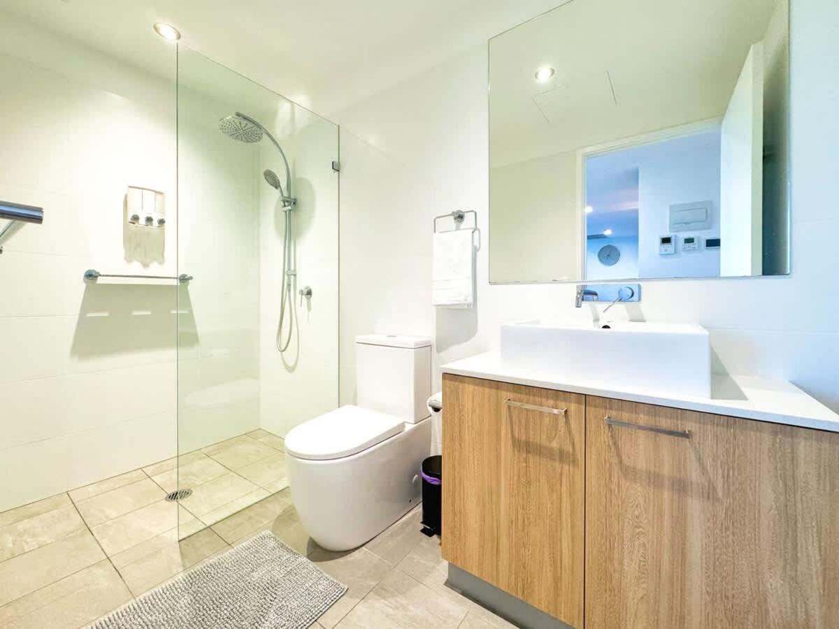 High-rise Heaven - West Franklin Apartment Adelaide