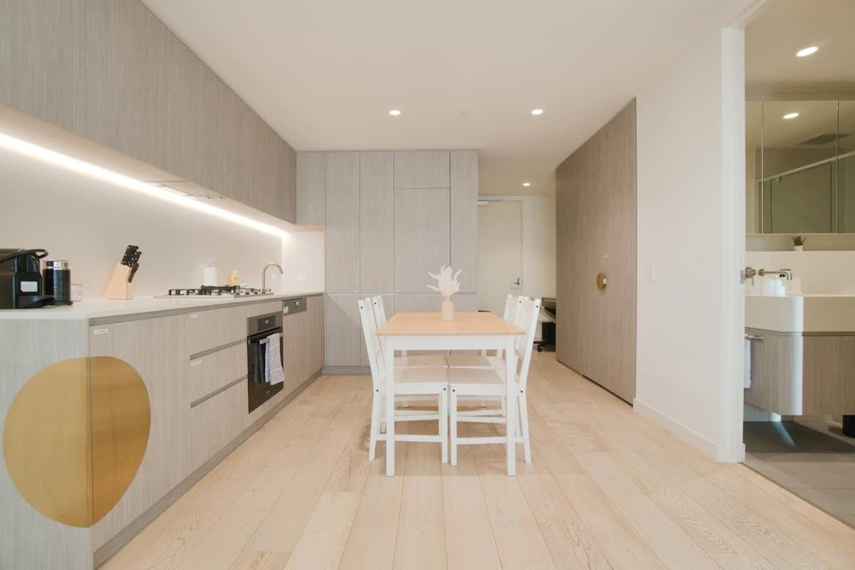 Apartment Elegant New In Vibrant Rundle Mall *