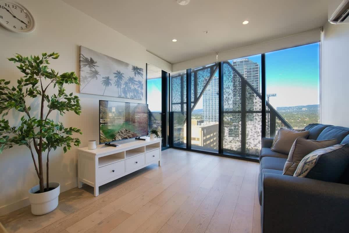 New And Modern 2br Gem In Rundle Mall Apartment *