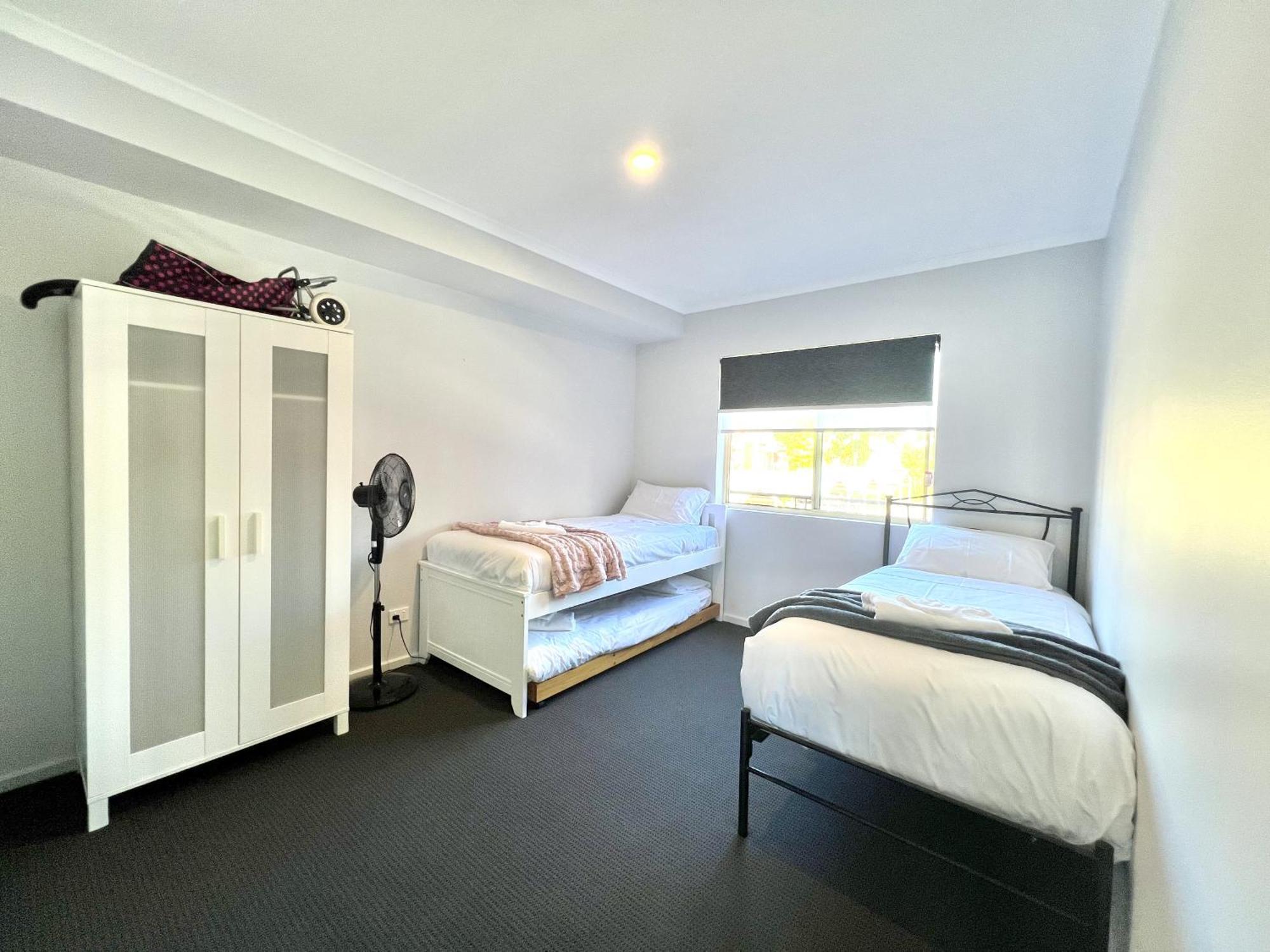 Big Free Wifi Gated Parking Aircon Adelaide