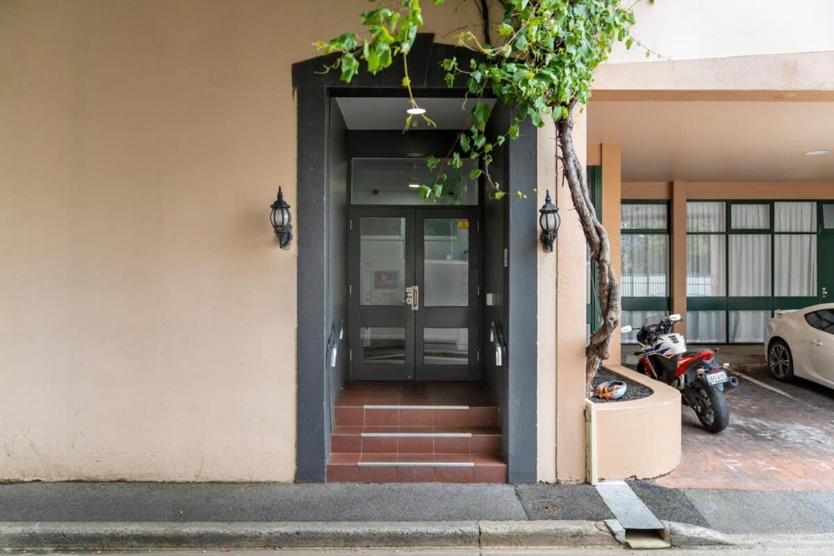 Inn The Hidden Gem - Cbd *