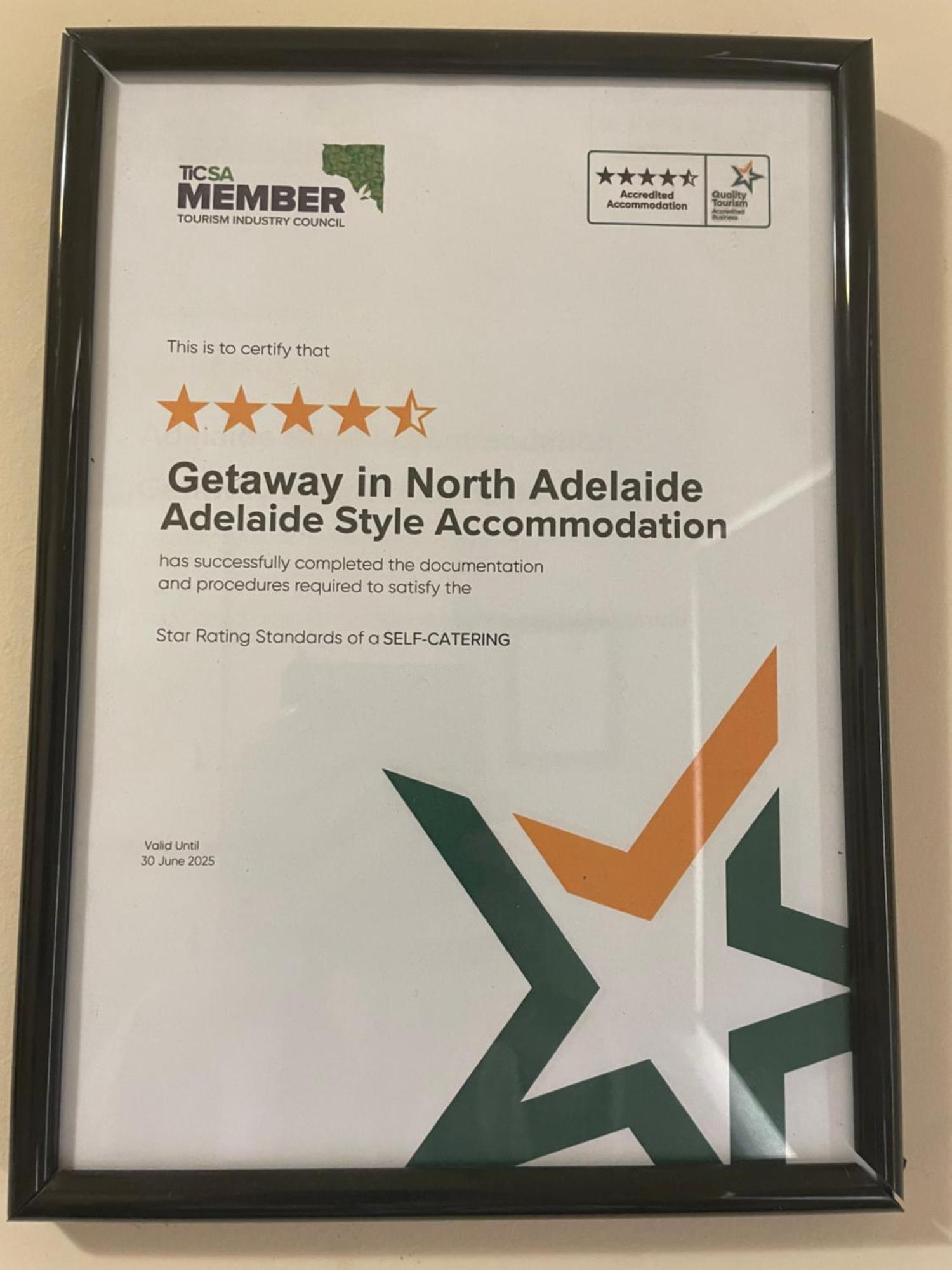 Style Accommodation-getaway In North Adelaide- Close To Adelaide