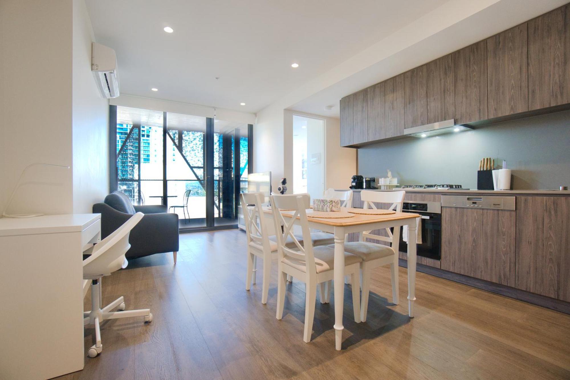 1br Overlooking Rundle Mall Apartment *