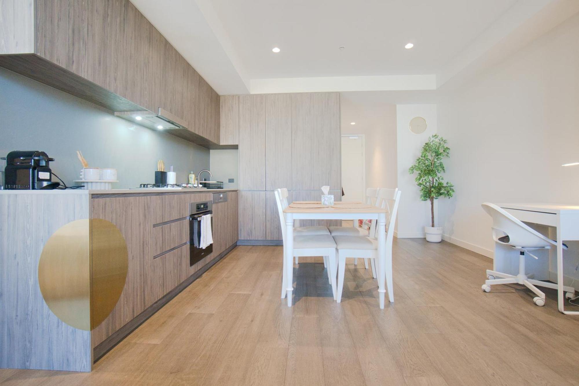 1br Overlooking Rundle Mall Apartment
