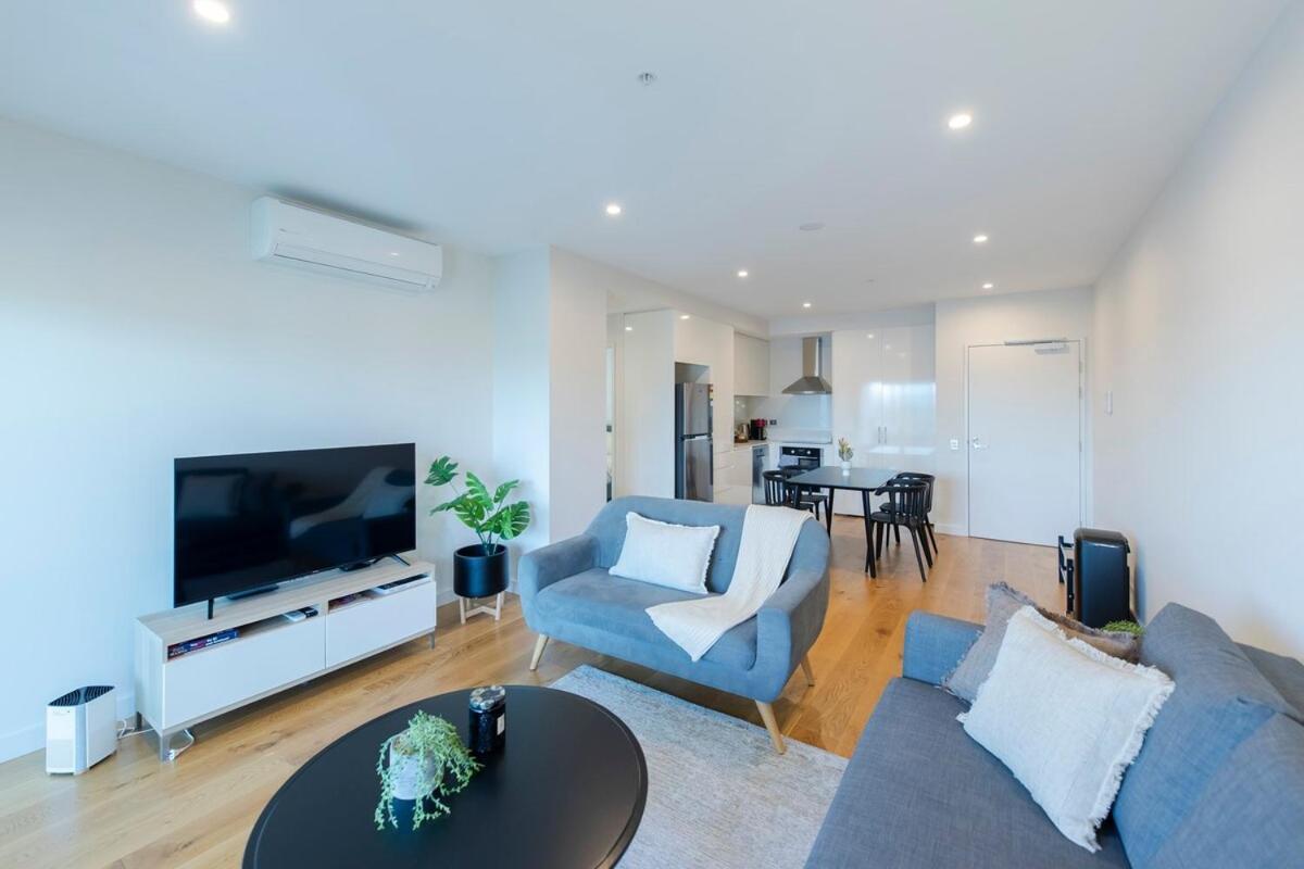 Urban Retreat In Cbd Apartment