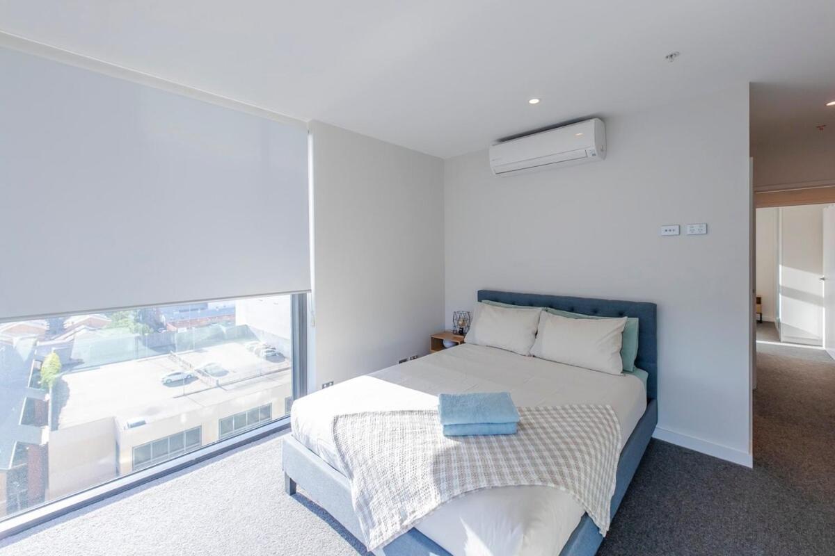 Urban Retreat In Cbd Apartment