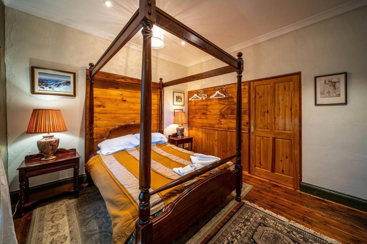 The Spotted Cow, Fringe, Pet-friendly * Adelaide