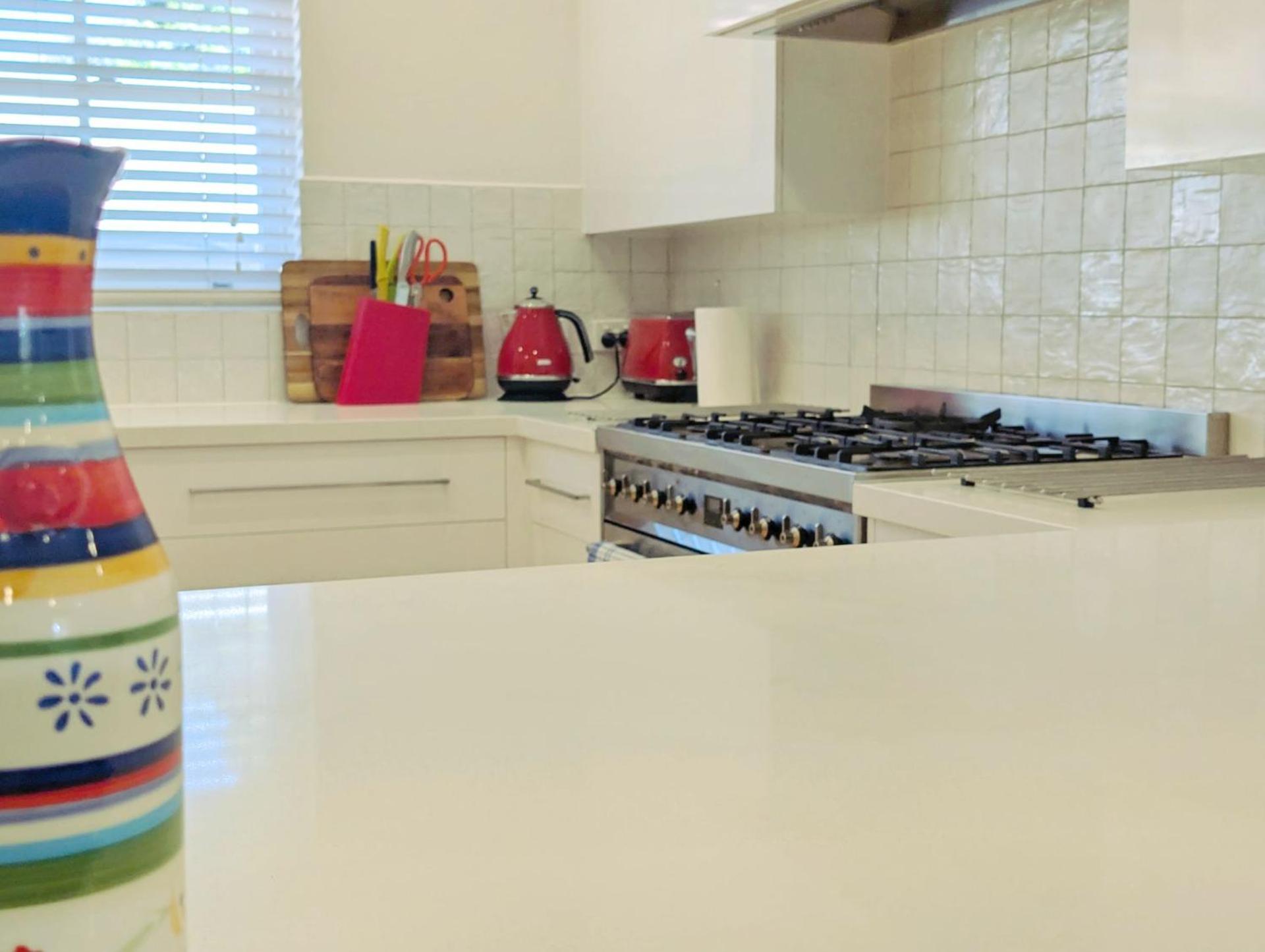 Apartment 3br Furnished Homette In Kensington Gardens