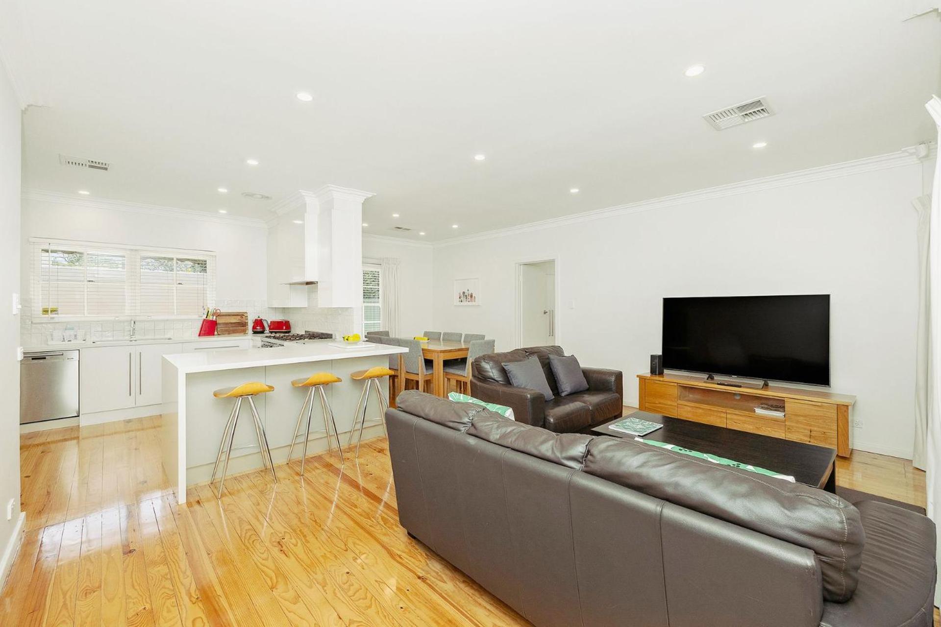3br Furnished Homette In Kensington Gardens Apartment Adelaide