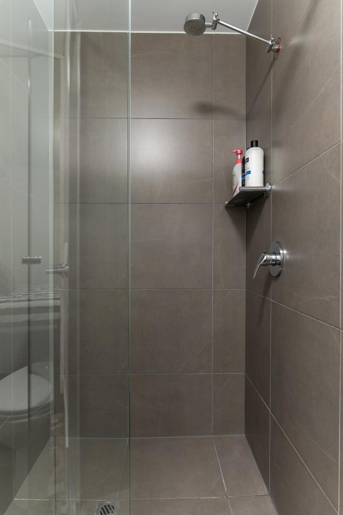 Apartment Cbd, East End Delight! Wifi, Central, Cafe Adelaide