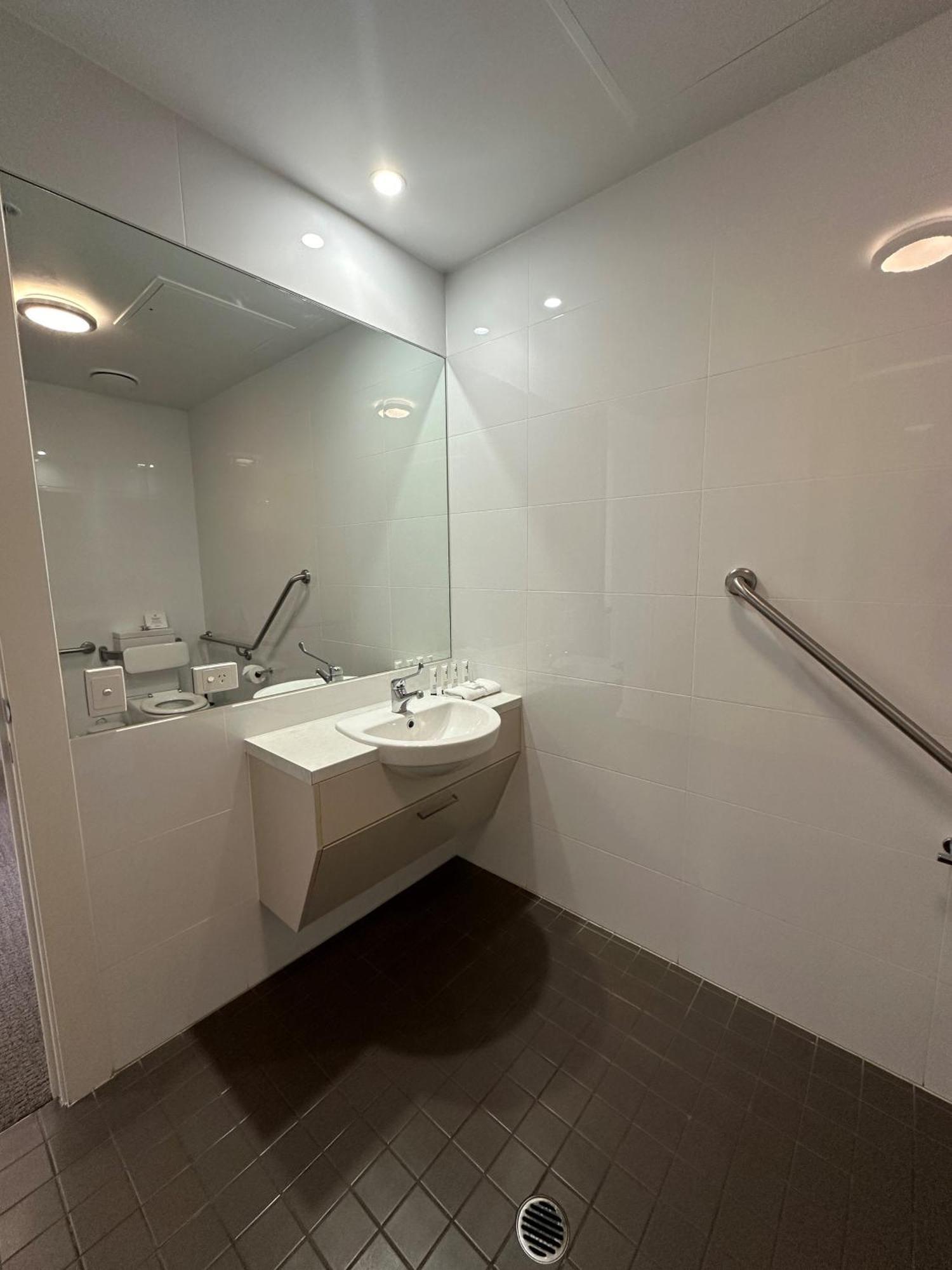 Aparthotel Quest King William South 4*