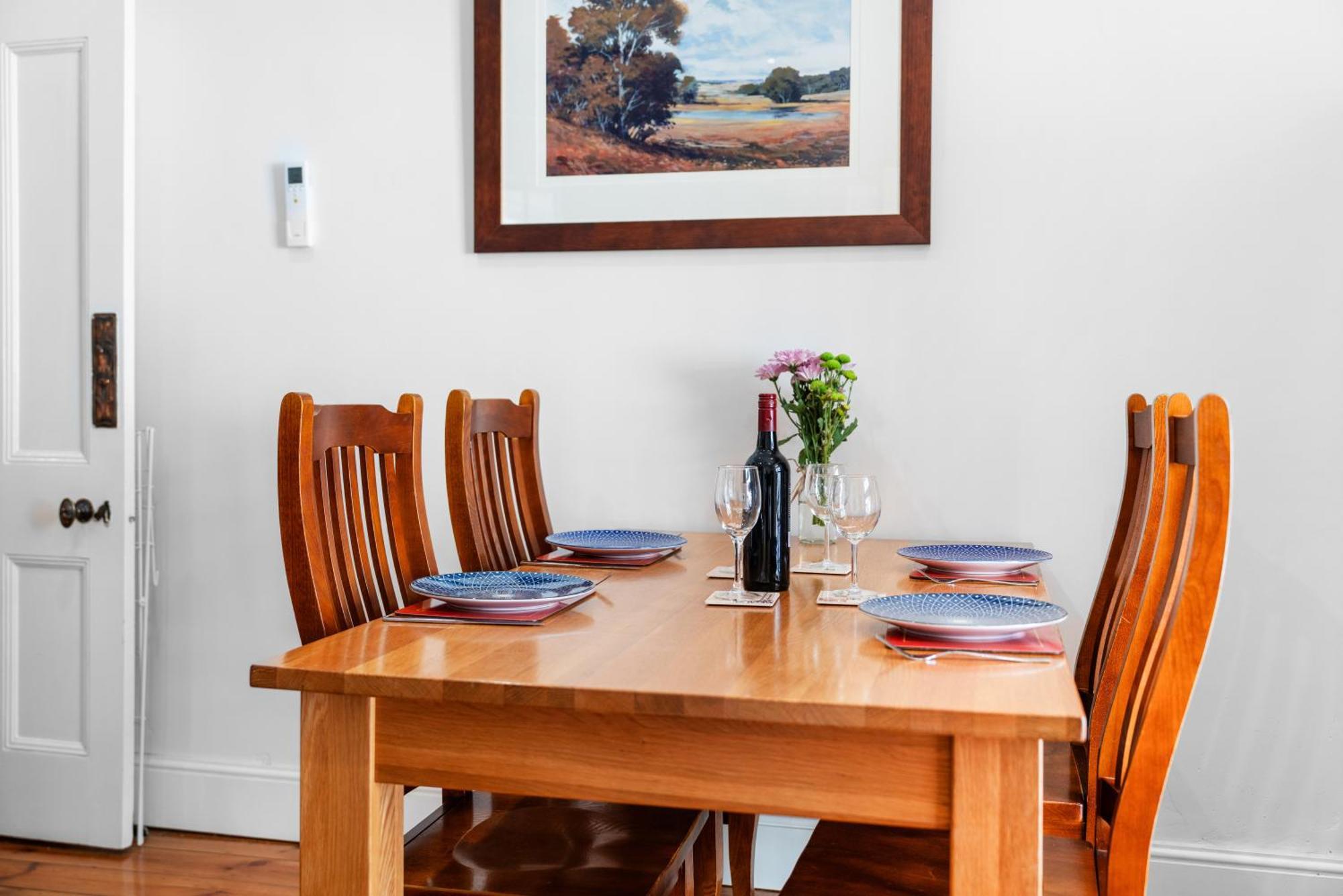 Character 1880s Renovated - Quiet Location Holiday home
