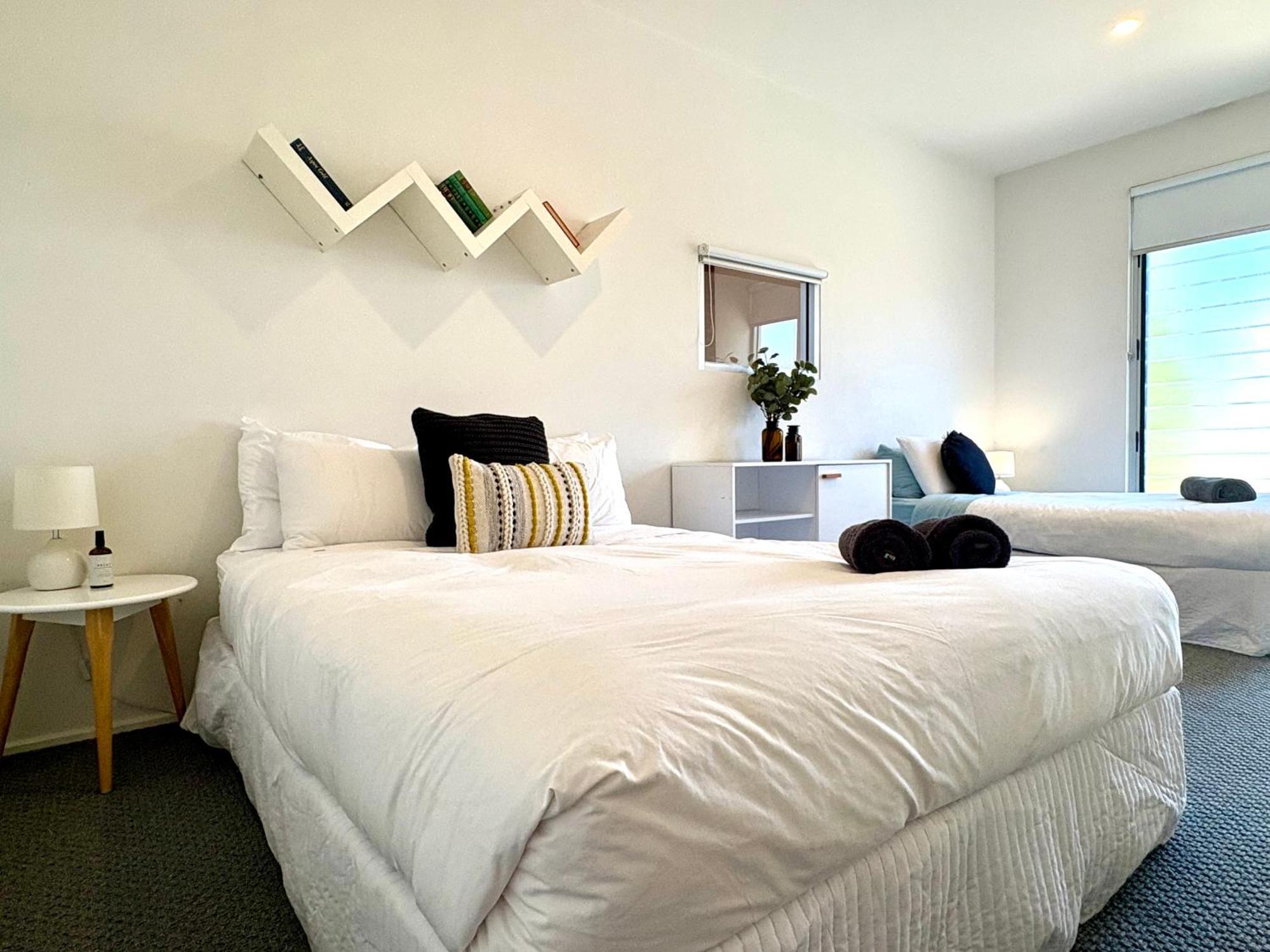 The Bowden Hideaway I Fringe I Sleeps 10 I Free Parking I Walk To Cafe's Holiday home *