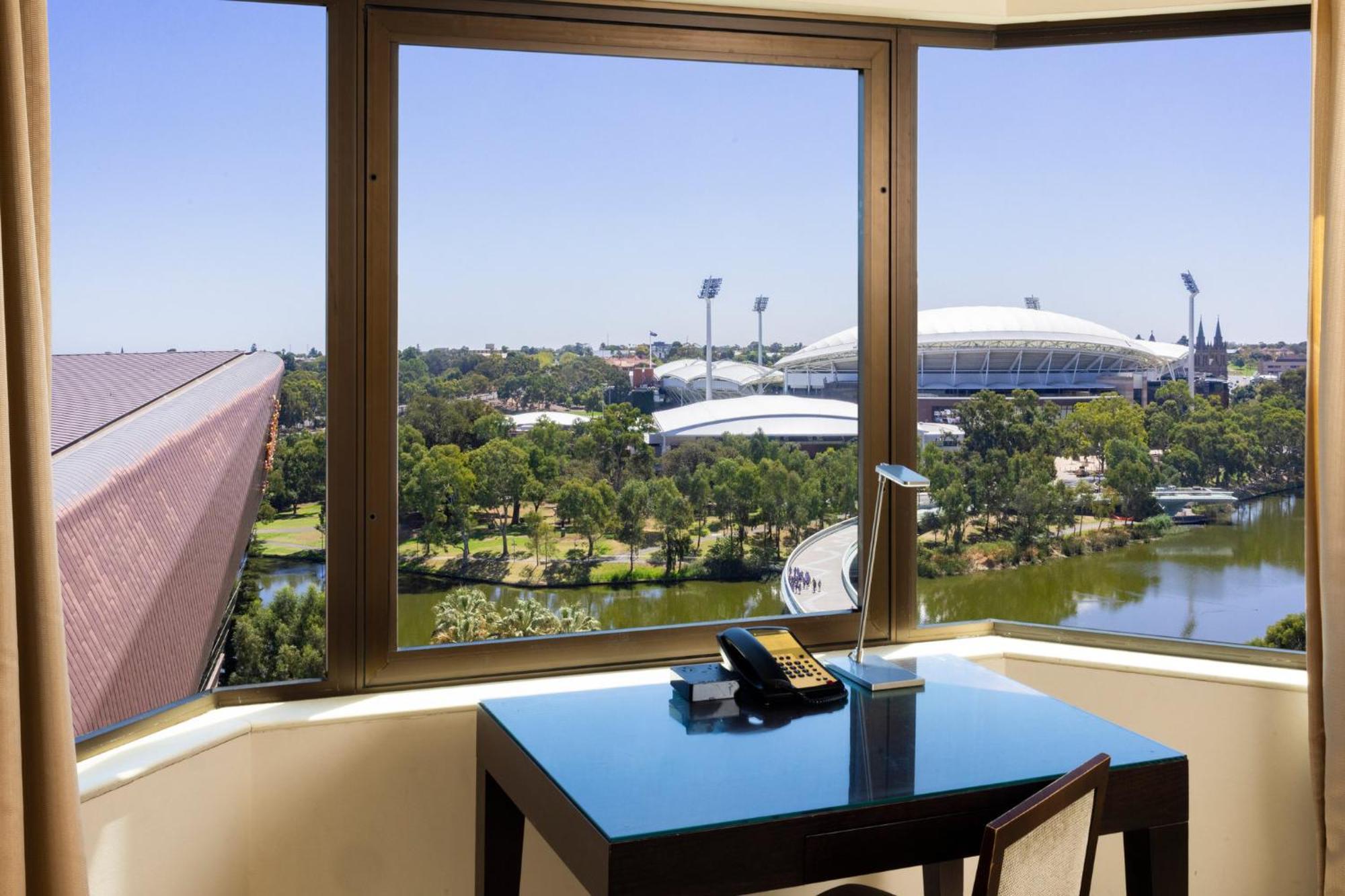 Intercontinental By Ihg Hotel Adelaide