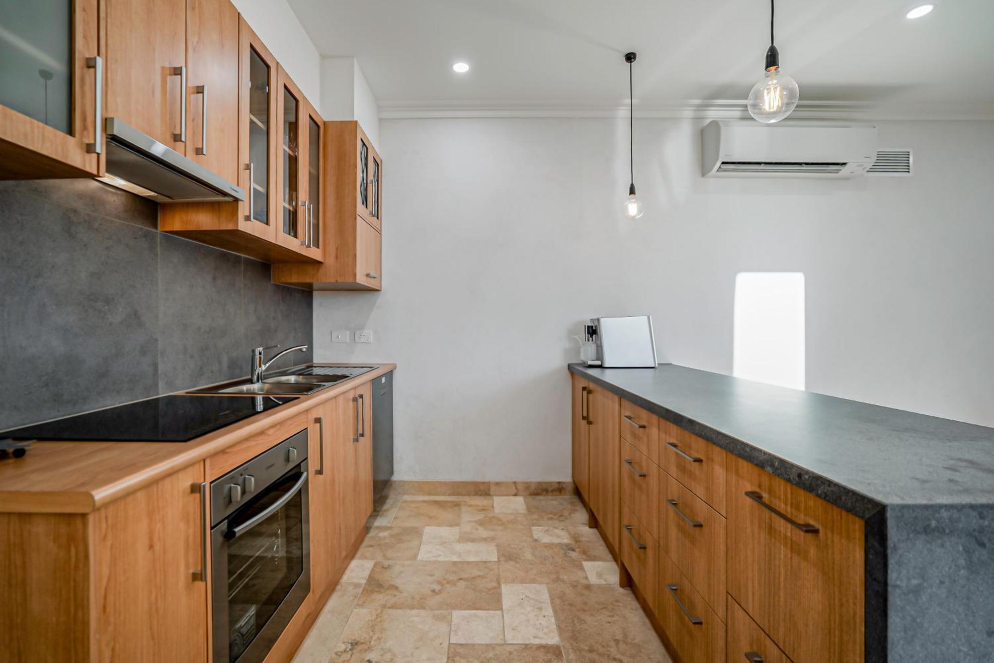 Liapis Estate Rostrevor Guest house Adelaide