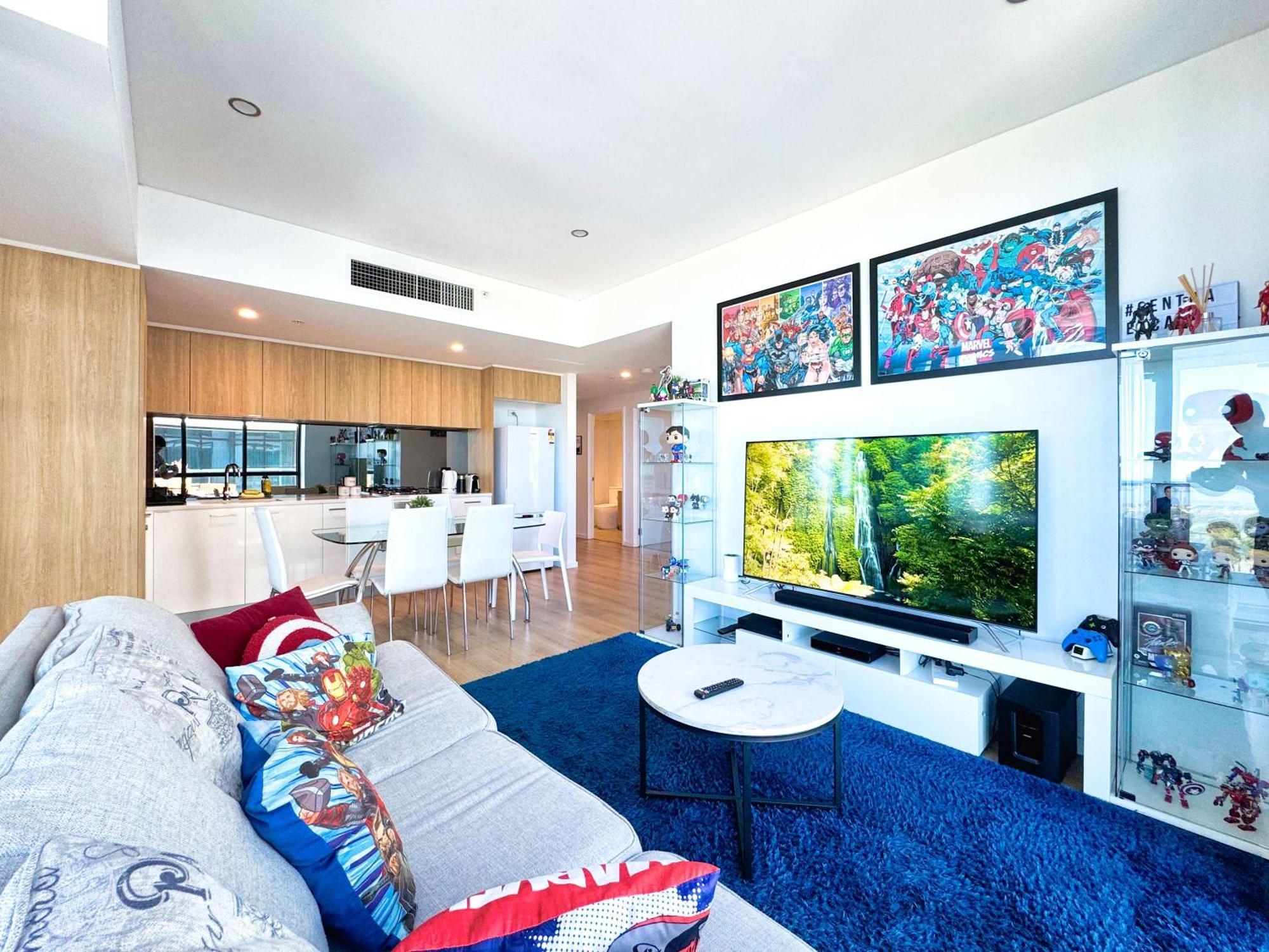 Apartment Dc Vs Marvel Theme Ft Arcade Machine Pool Gym Sauna Bbq *