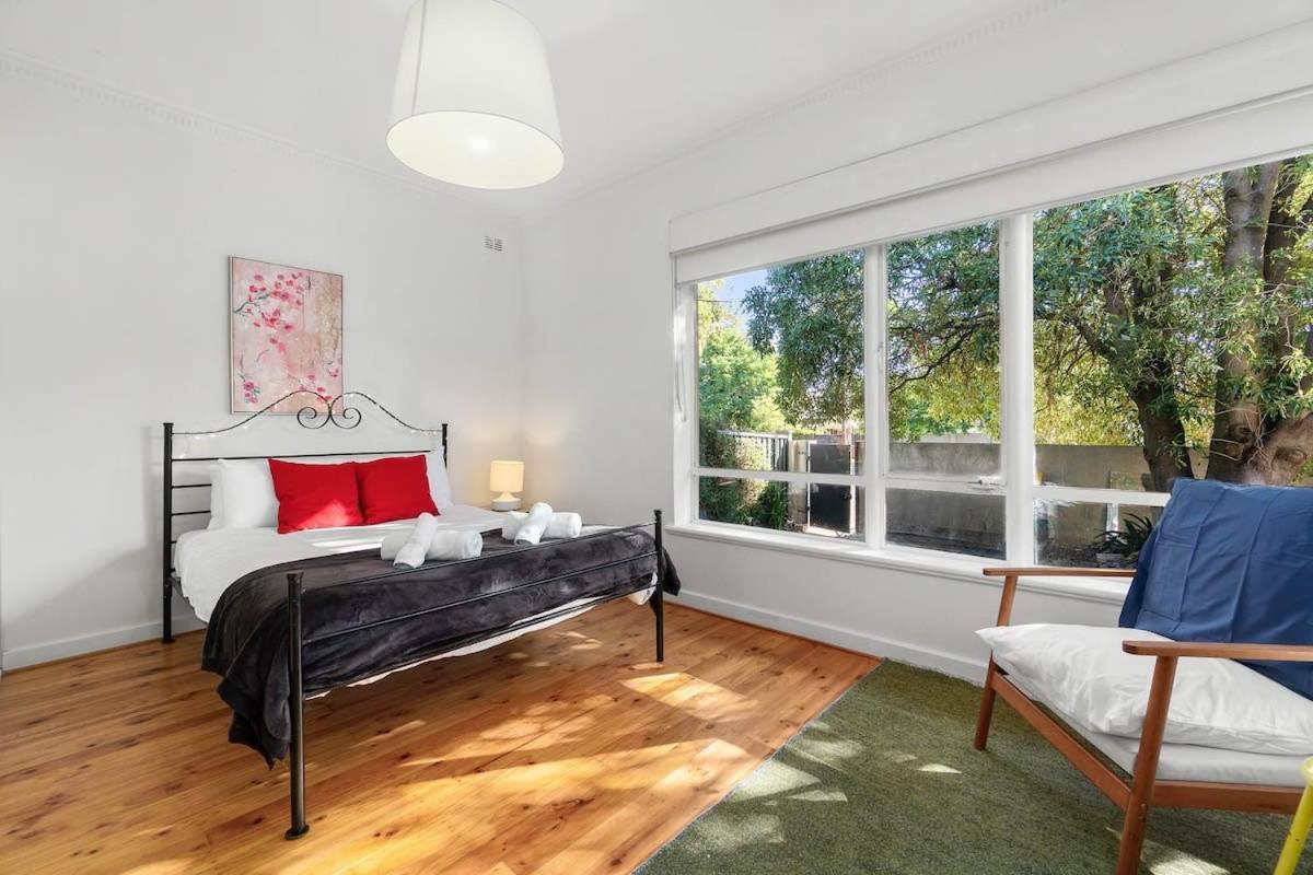 The Spacious & Elegant Vacation Haven - Glenside *