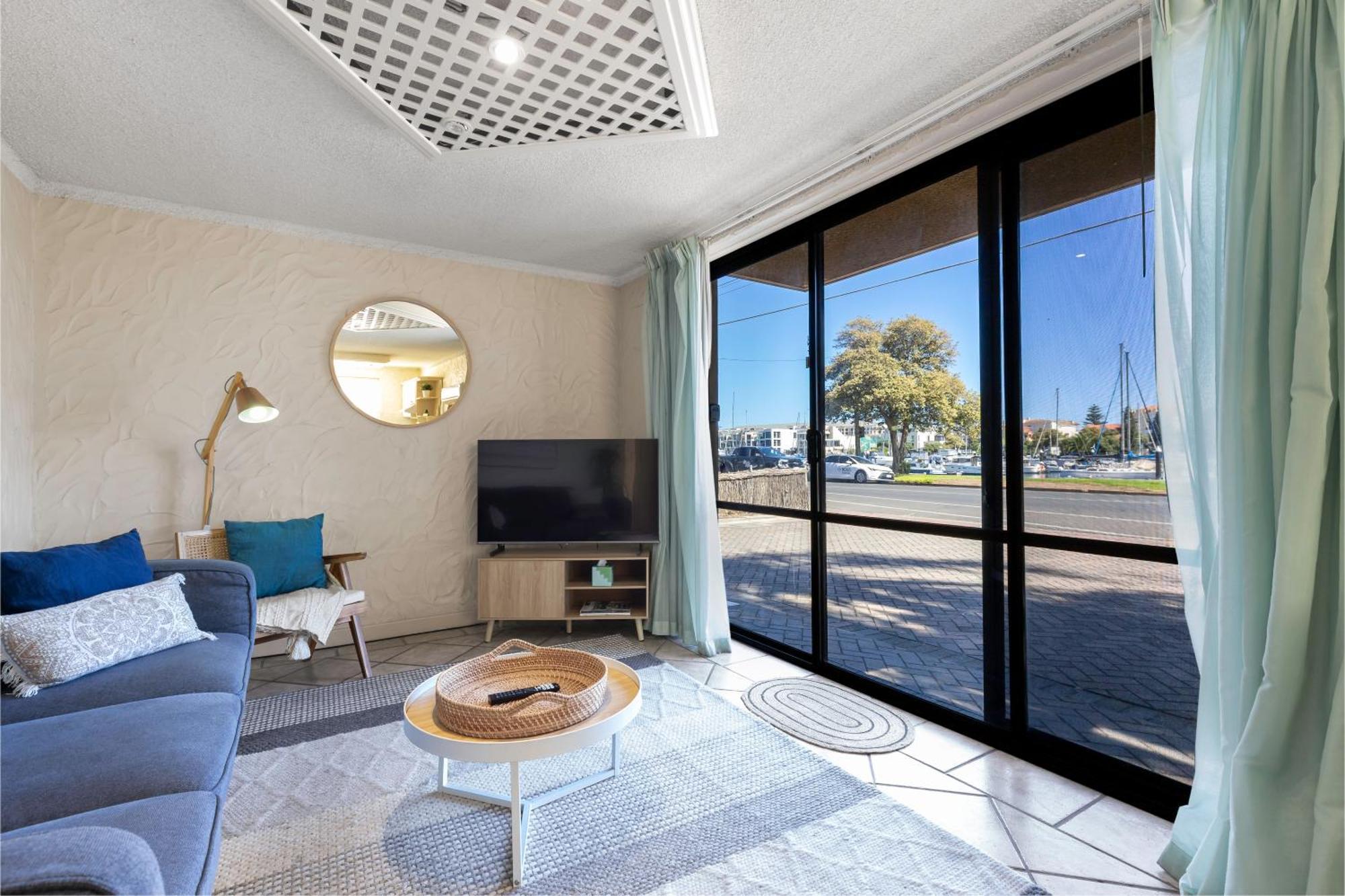 Bayswaterfront Apartment *