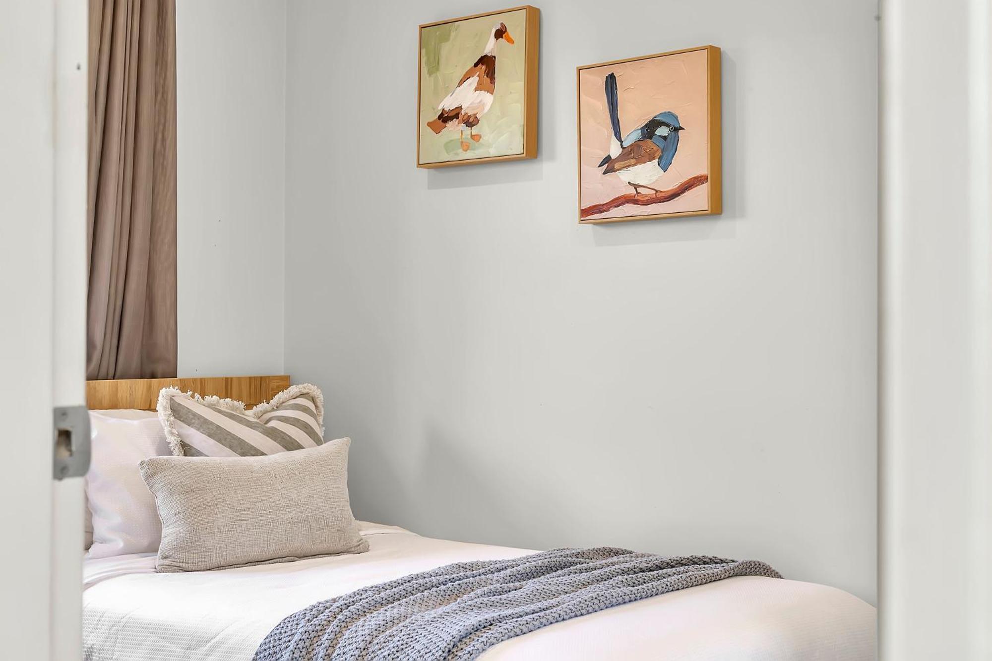 Apartment Coastal Comfort With A Pool Opposite Henley