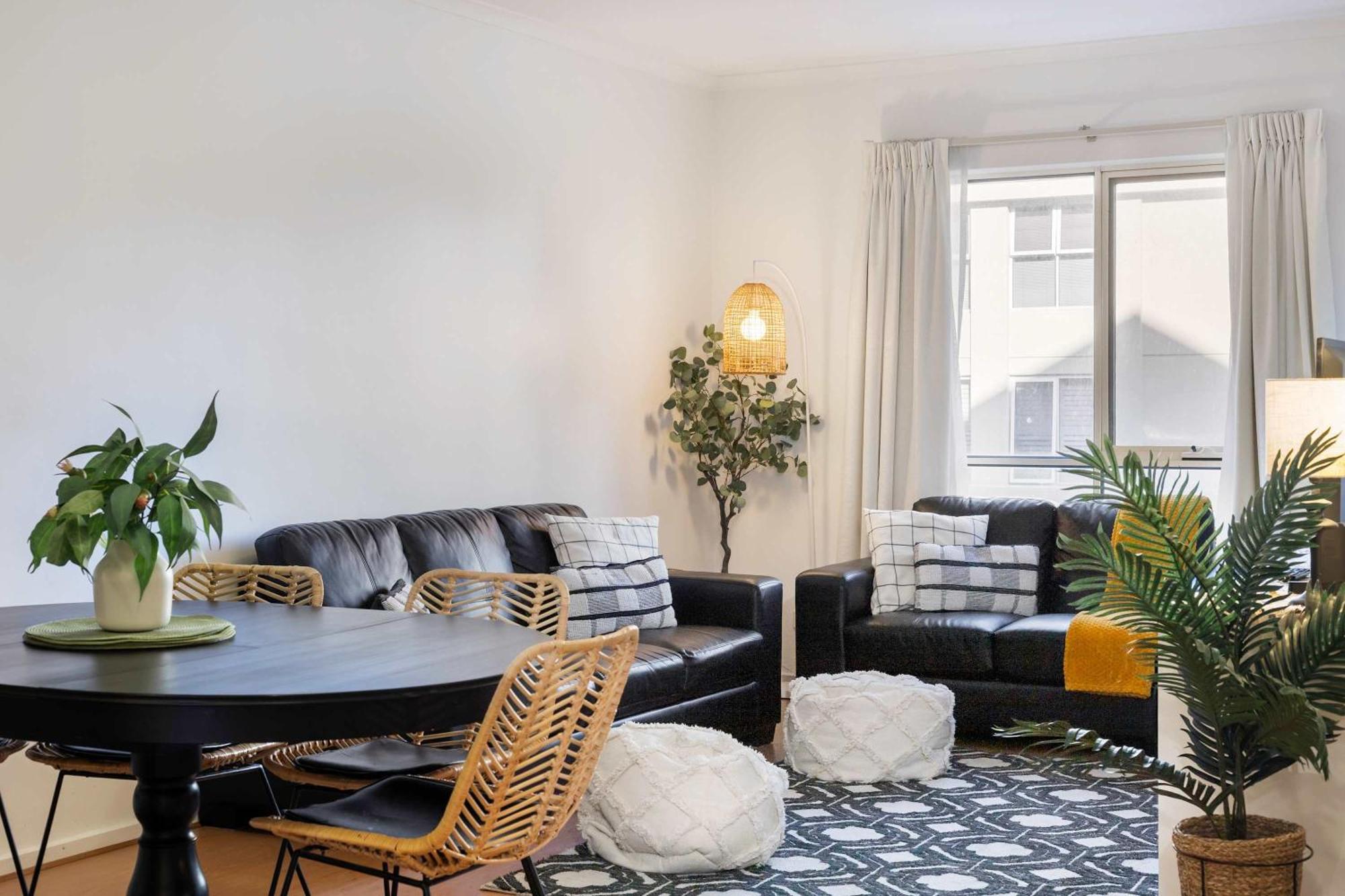 Hurtle Views Apartment