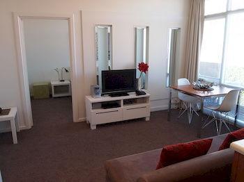 Dress Circle - Ward Street Aparthotel Adelaide