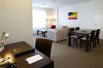 Aparthotel Quest Mawson Lakes