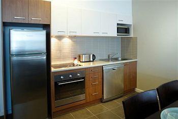 Aparthotel Quest Mawson Lakes 4*