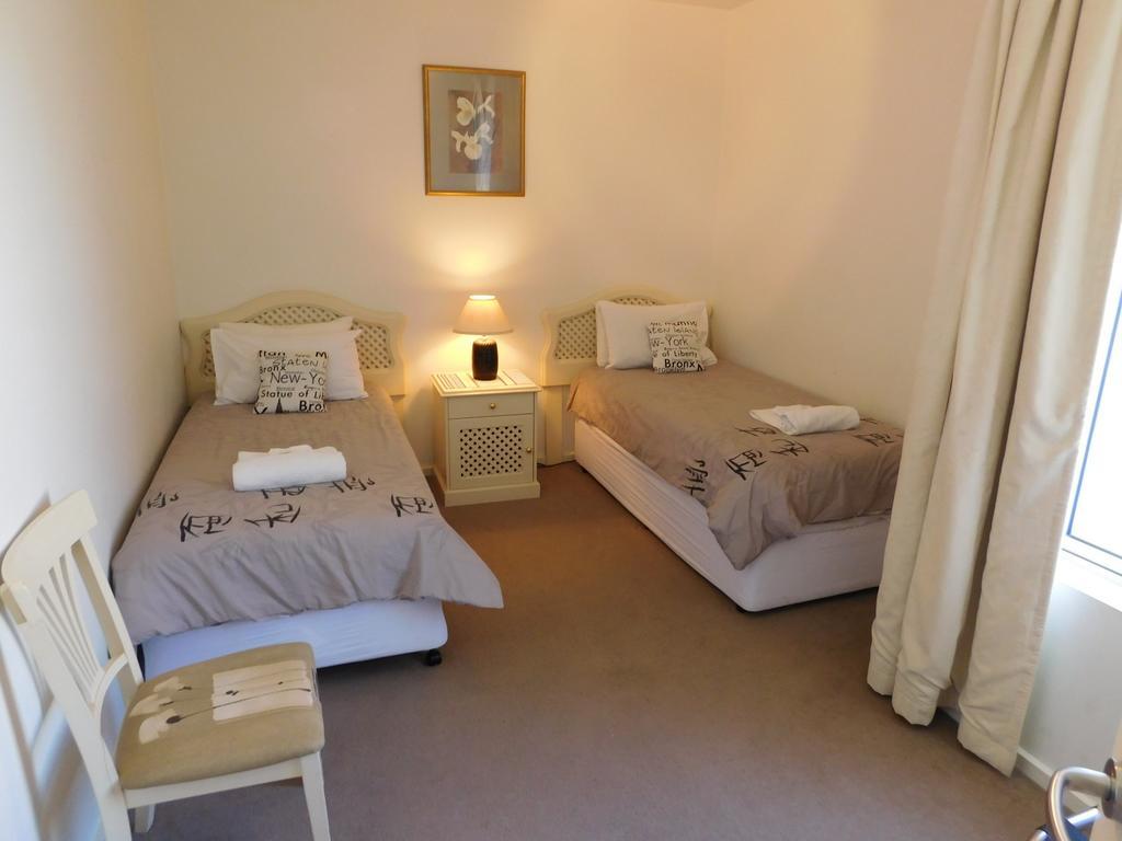 Glenelg Beachside 4* Adelaide