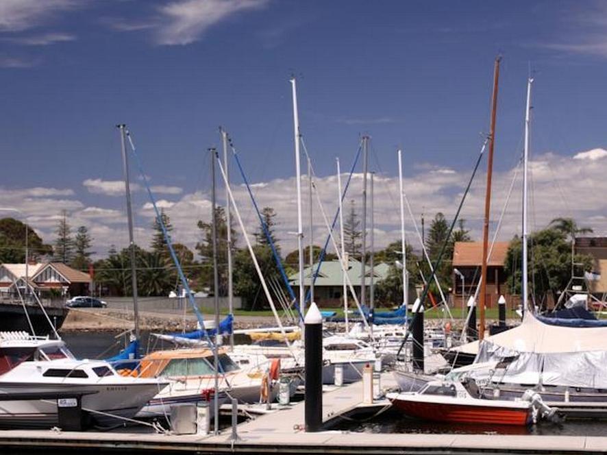 Bayswaterfront Apartment Adelaide