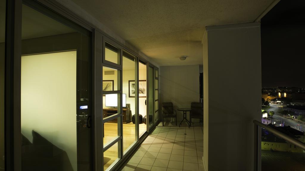 Apartment 96 North Terrace Embassy *