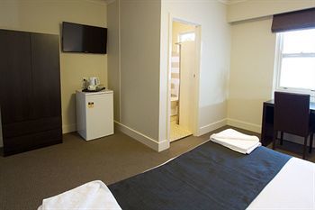 Enfield Hotel
