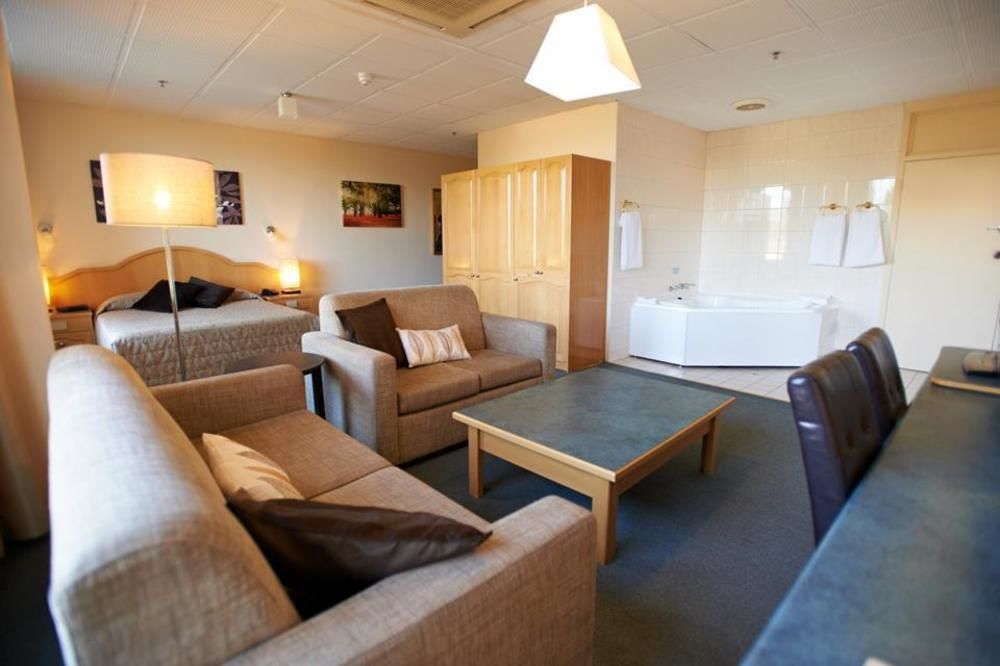 International Motel 3*
