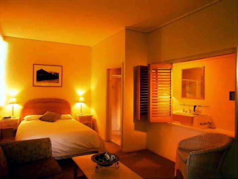 Hotel Quality Tiffins On The Park Adelaide