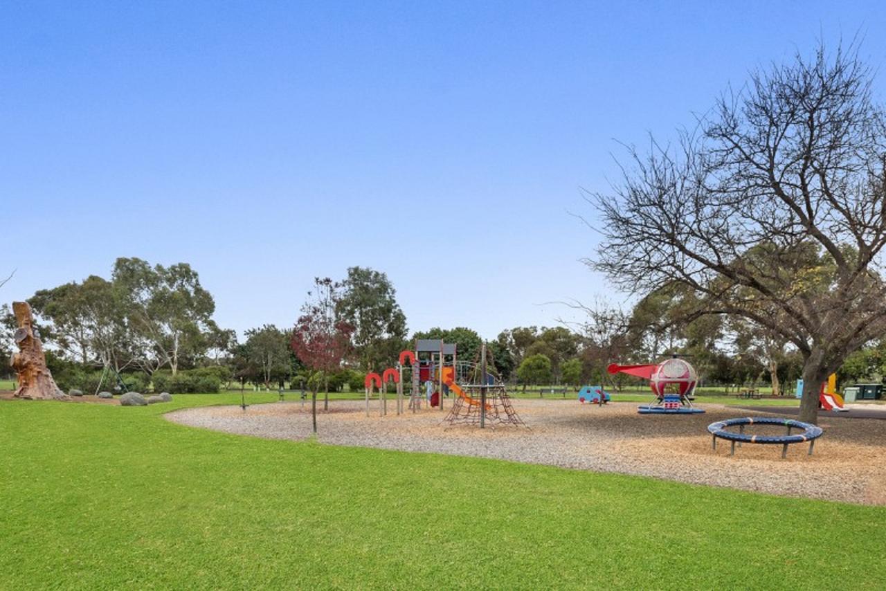 Style Accommodation-getaway In North Adelaide- Close To Apartment