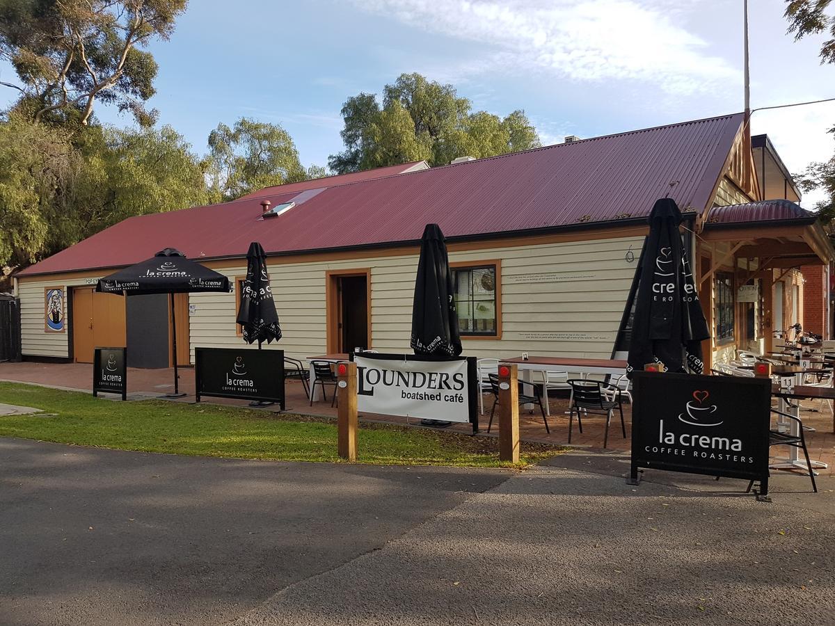 Style Accommodation-getaway In North Adelaide- Close To Apartment Adelaide