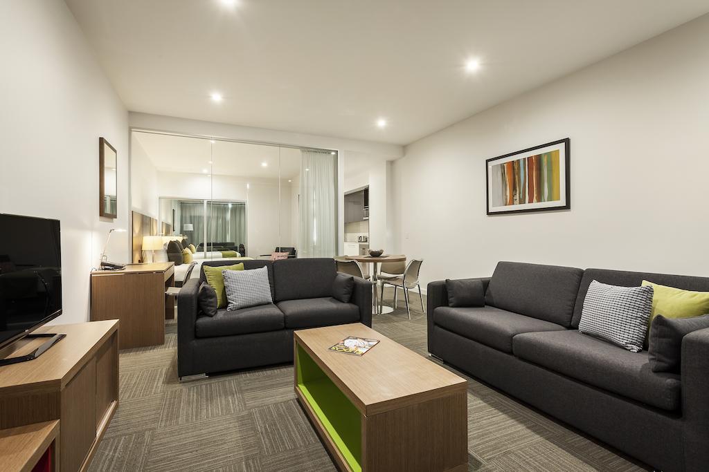 Aparthotel Quest King William South 4*